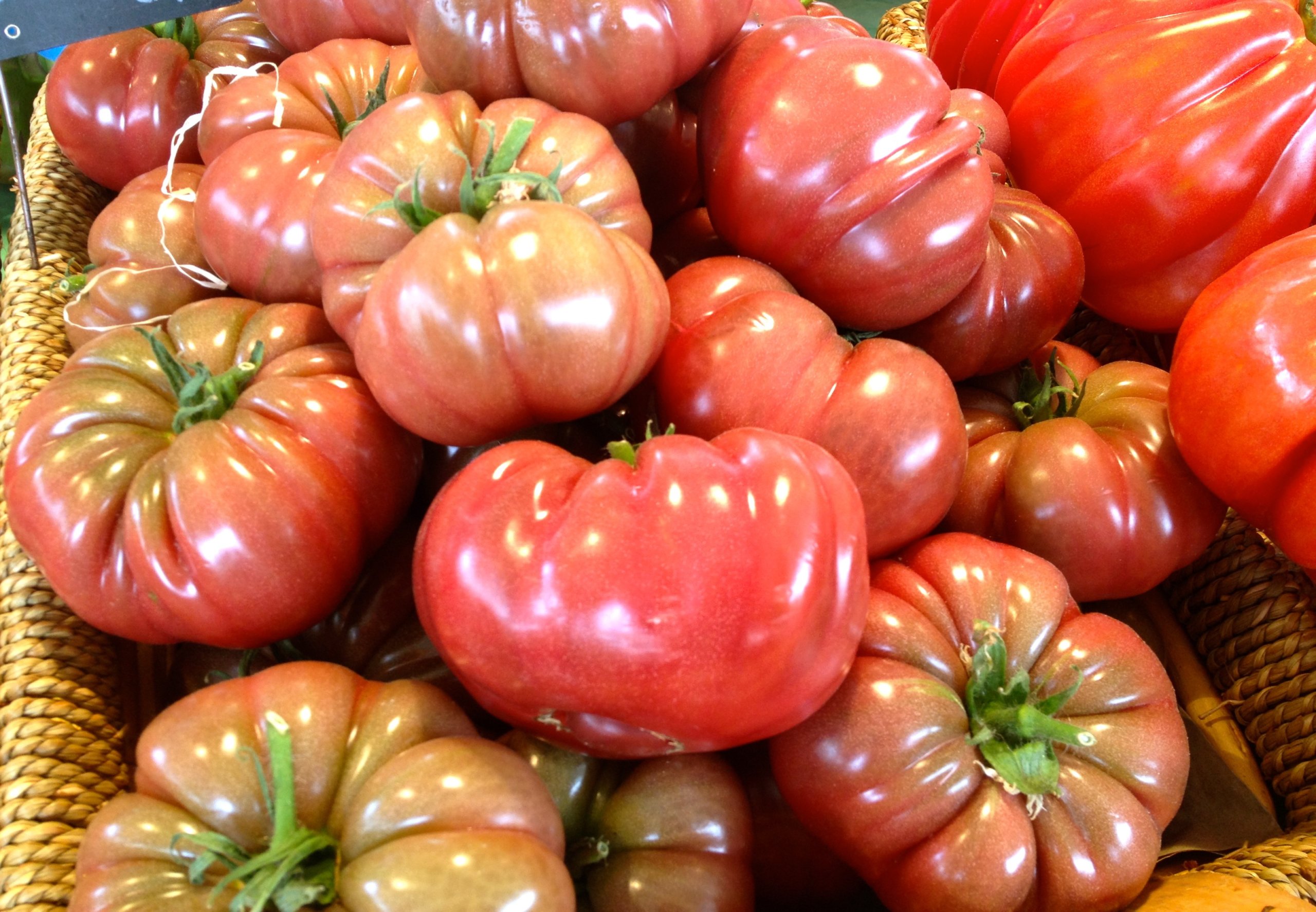 tomate-noire-de-crimee